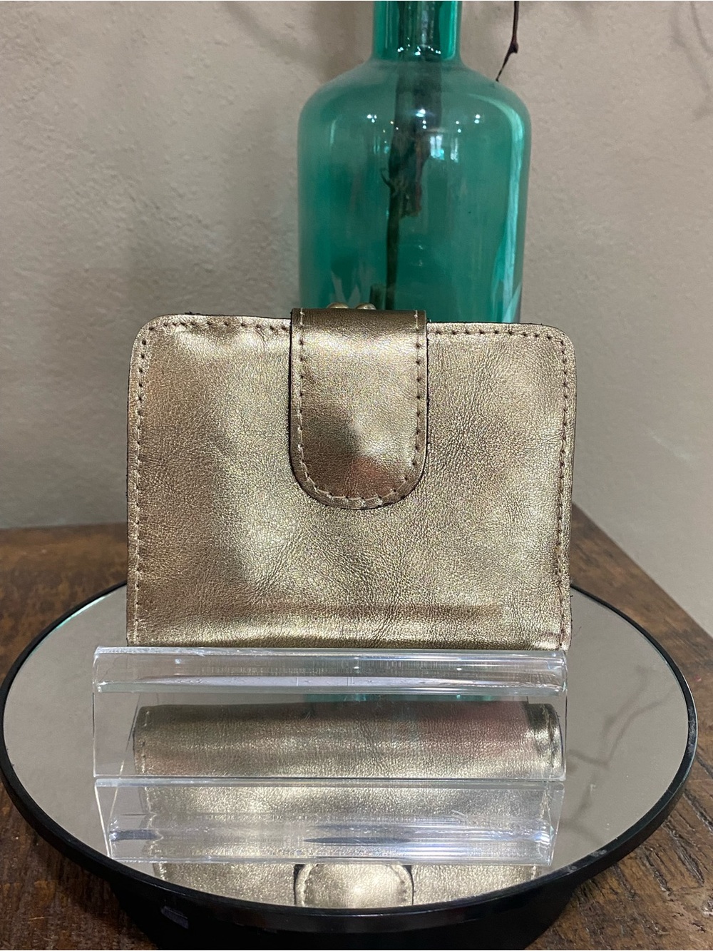 Patricia Nash Antique Gold Metallic Compact leather Wallet with kisslock, new!